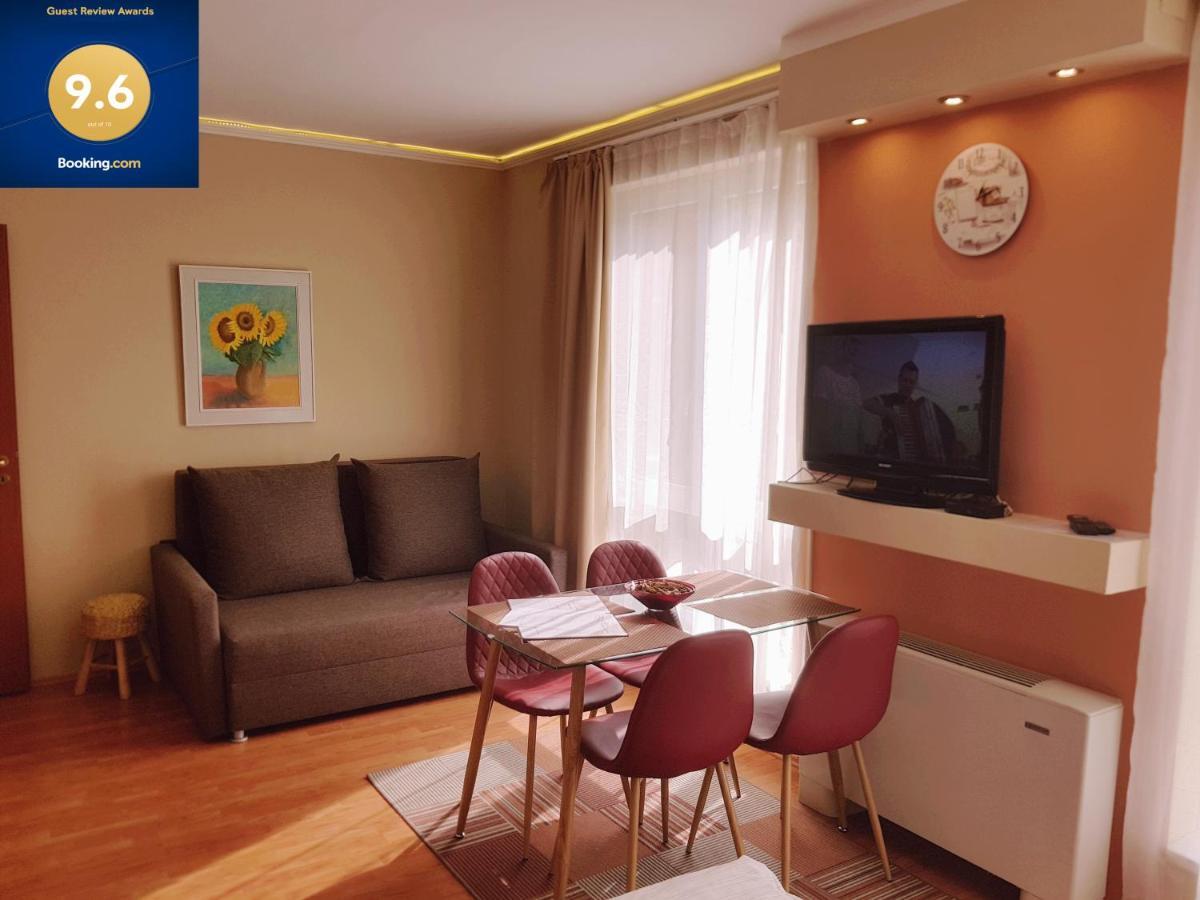 Lola Studio Apartman Хайдусобосло Экстерьер фото